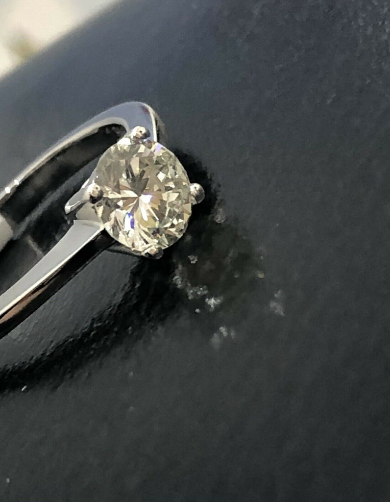 Hallmarked, natural diamond ring 