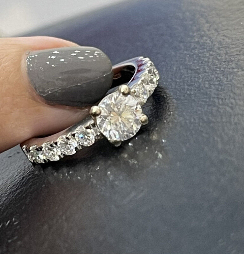 White gold diamond ring 