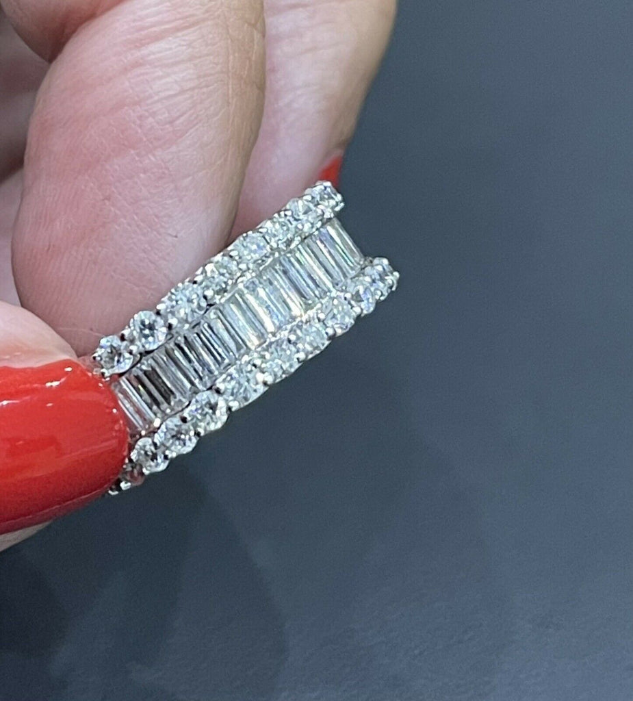 Diamond ring for weddings and engagements