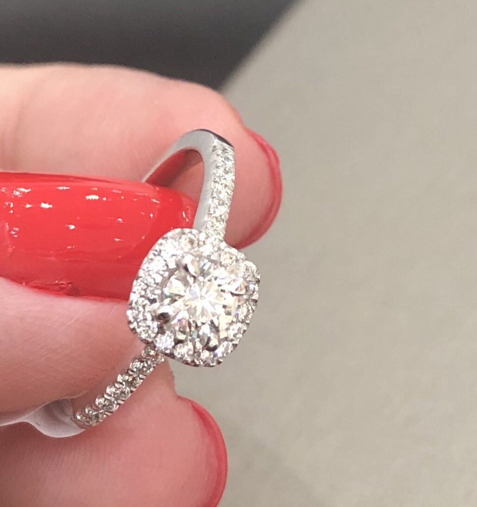 Engagement ring 