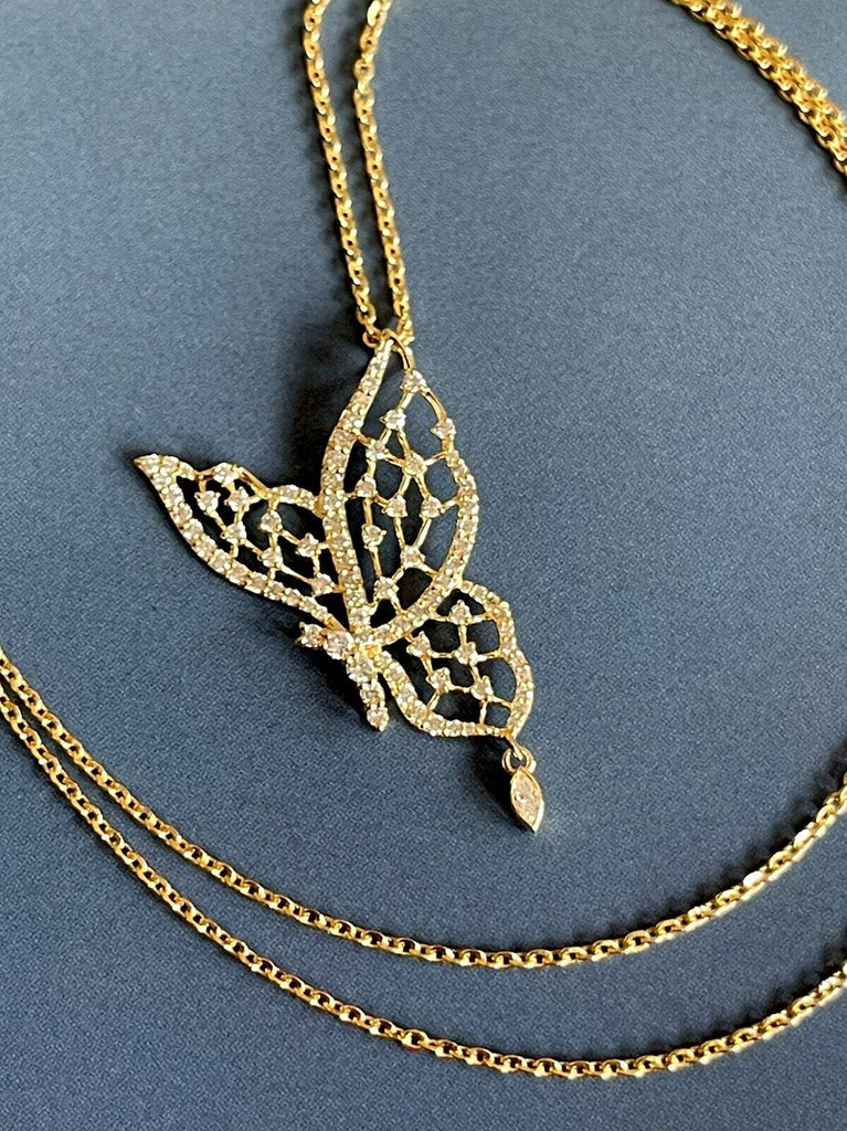 18ct yellow gold diamond necklace, butterfly pendant 